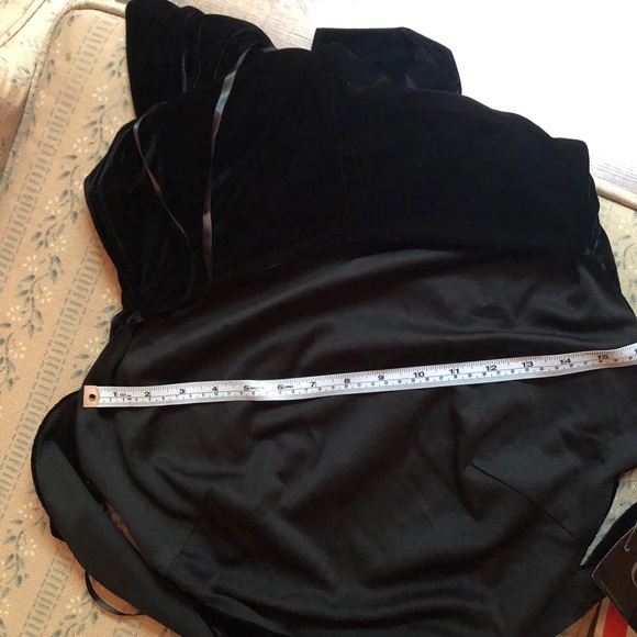 Ladies Formal Black Dress - Picture 5 of 5